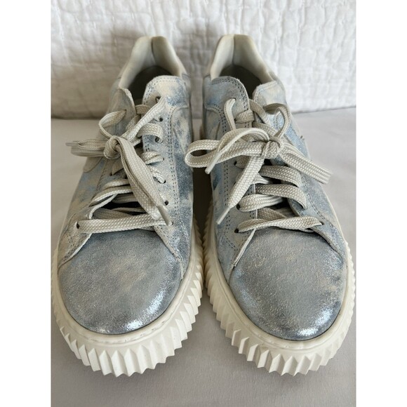 Voile Blanche Pale Blue Metallic Sneakers Size 38 (7.5) EUC - Picture 2 of 10